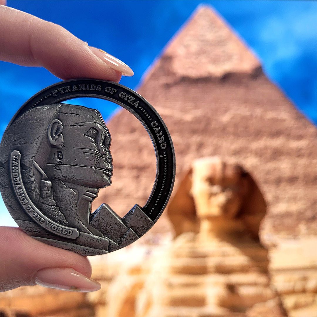 Landmarks of the World - Pyramids of Giza Coin